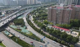 郑州金水路最新爆料,繁华地段惊现神秘项目，揭秘背后故事