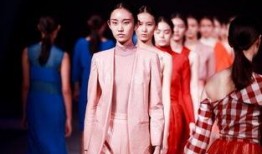 周四新时装爆料了吗视频,时尚界最新潮流揭秘