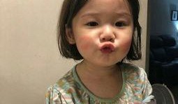 吃瓜网红小女孩图片,网红小女孩的吃瓜日常