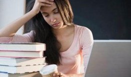 娱乐吃瓜酱女生熬夜