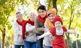 秋天爸爸弟弟爆料视频,爸爸弟弟爆料视频背后的温馨故事