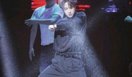 卓伟爆料王一博图片视频,王一博私密瞬间，图片视频曝光引热议